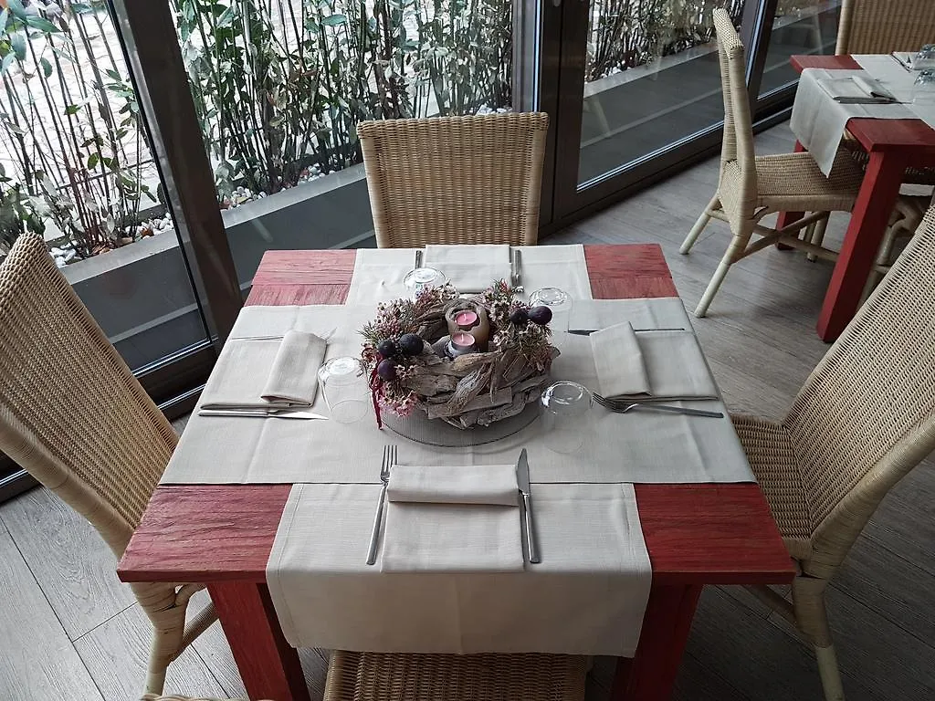 Hll Hotel Lungolago Lecco-Como Lake Italy