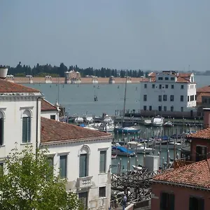 Mori 1 Con Bella Vista Nuovo Appartamento Venezia