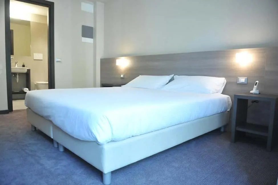 ***  Hll Hotel Lungolago Lecco-Como Lake Italien